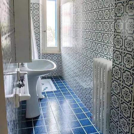 Apartamento Bilocale Fronte Mare, - M143